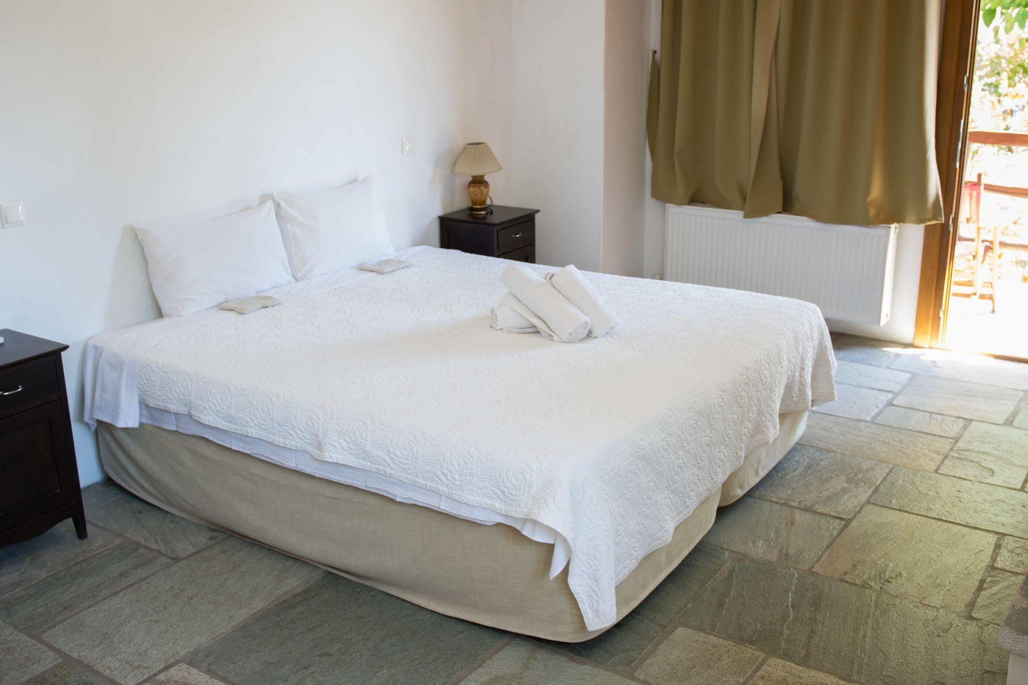 Alkifron Hotel Kala Nera Esterno foto